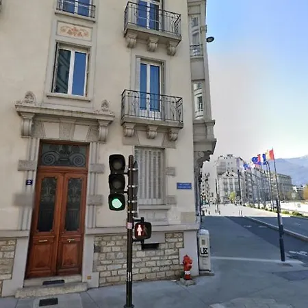 Apartment Vinicole Hypercentre, Gare & Parking Gratuit Esplanade Grenoble