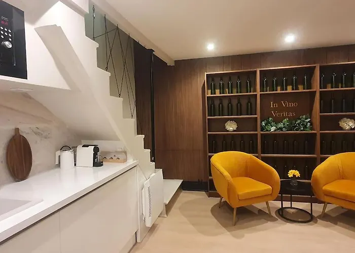 Vinicole Hypercentre, Bastille & Gare 9 Min A Pied